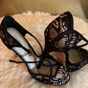 GOOD CONDITION ZAC POSEN HEELS